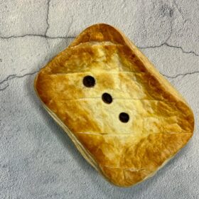 LARGE STEAK PIE