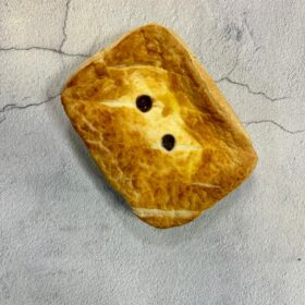 MEDIUM STEAK PIE